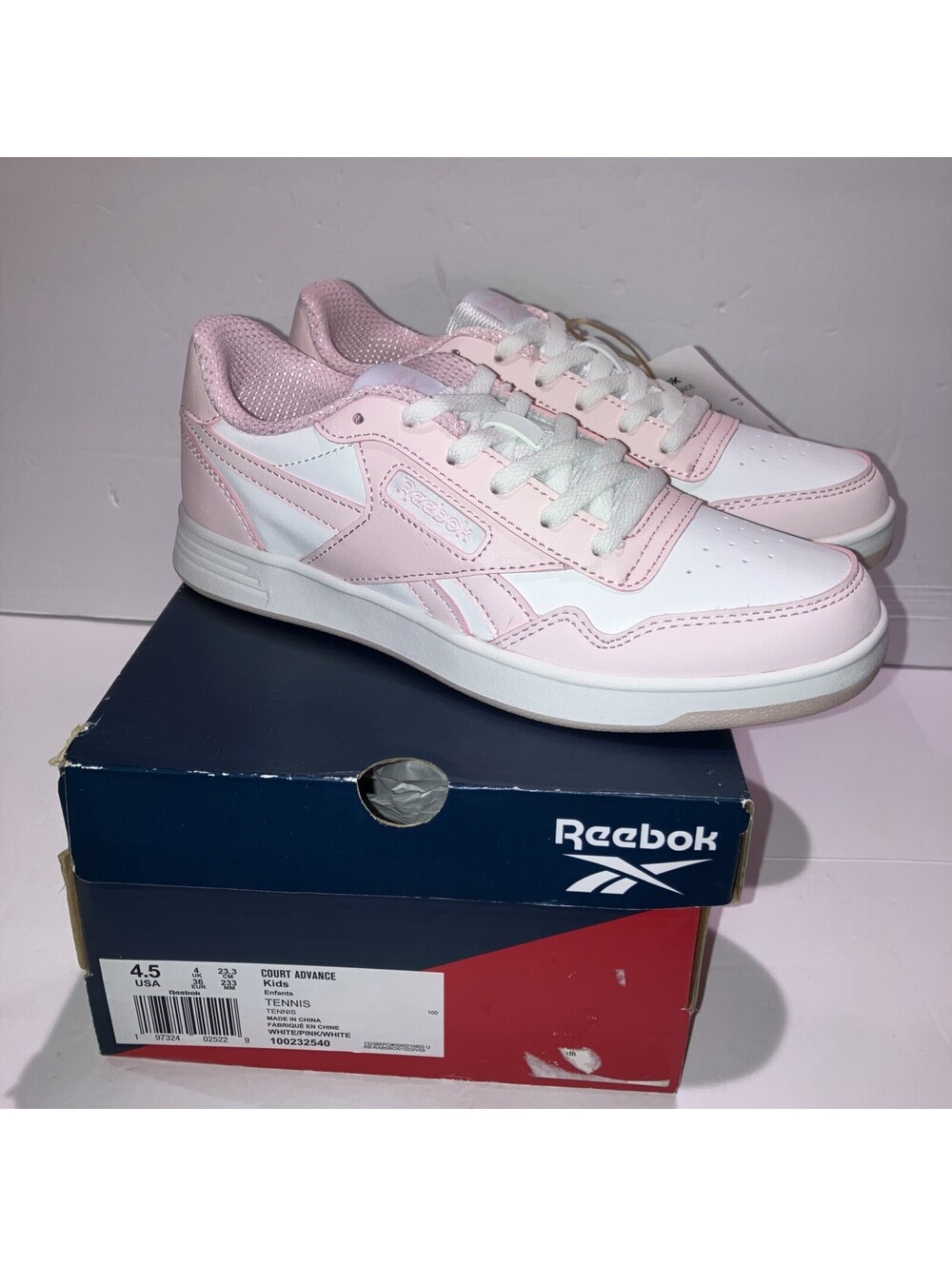 Reebok Court Advance Kids Size 4.5 Sneaker Pink/White Low Top Lace-Up Tennis NEW